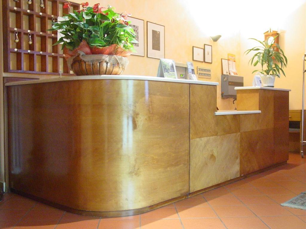 Albergo Ristorante La Scaiola Nuvolera Exterior foto